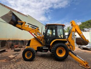 Retroescavadeira 3CX JCB