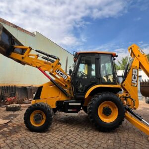 Retroescavadeira 3CX JCB