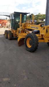 Motoniveladora RG140B New Holland
