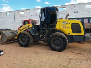 Pá Carregadeira W12D New Holland Construction