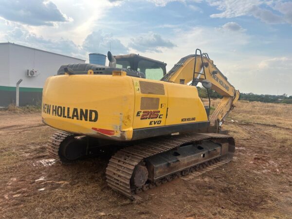 Escavadeira 215C EVO New Holland Construction - Imagem 2