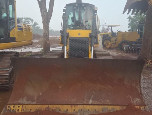Trator de Esteira D150B New Holland Construction - Imagem 3
