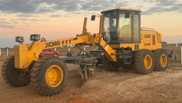 Motoniveladora XCMG GR1803BR