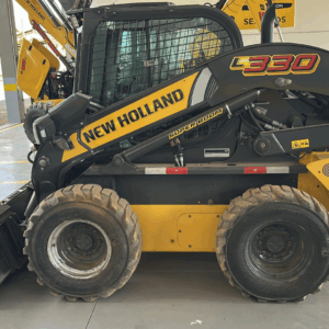 Minicarregadeira New Holland Construction L330