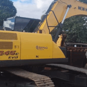 Escavadeira 245C New Holland Construction