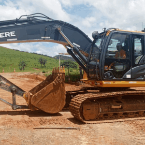 Escavadeira John Deere 210G-LC (Versão Massa)