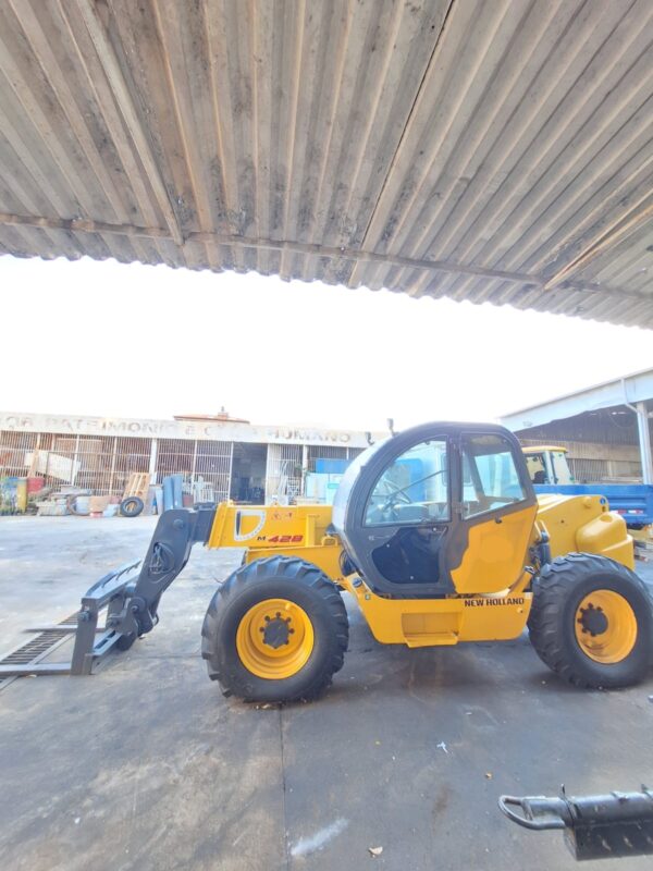 Manipulador Telescópico M428 New Holland - Imagem 5