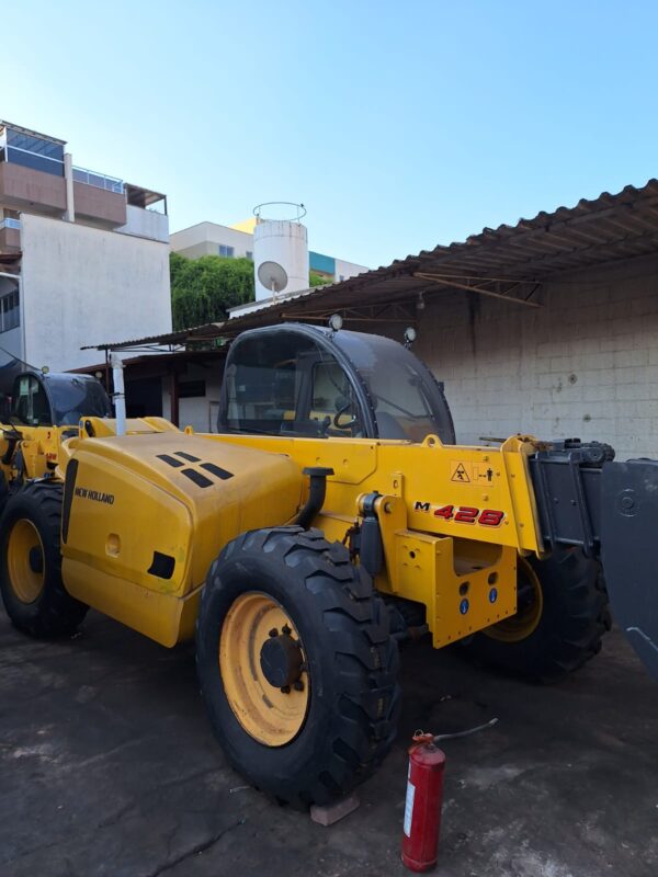 Manipulador Telescópico M428 New Holland - Imagem 4