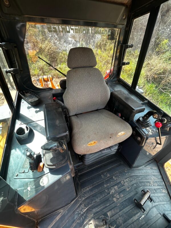 Trator de Esteira John Deere 750J - Imagem 2