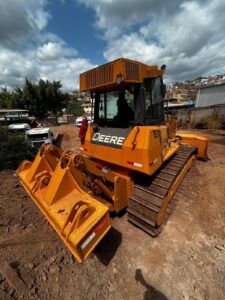 Trator de Esteira John Deere 750J