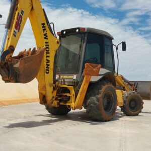 Retroescavadeira B95B New Holland