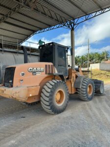 Pá Carregadeira 621D Case