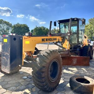 Motoniveladora RG170B Evo New Holland