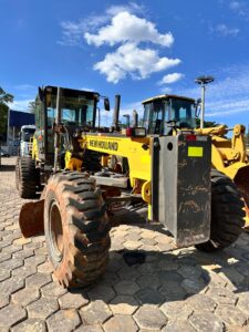 Motoniveladora RG170B Evo New Holland